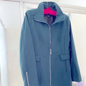Tree green coat